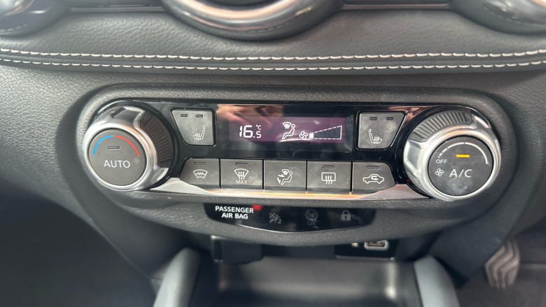 Nissan Juke 1.0 DiG-T 114 Tekna 5dr Petrol Hatchback